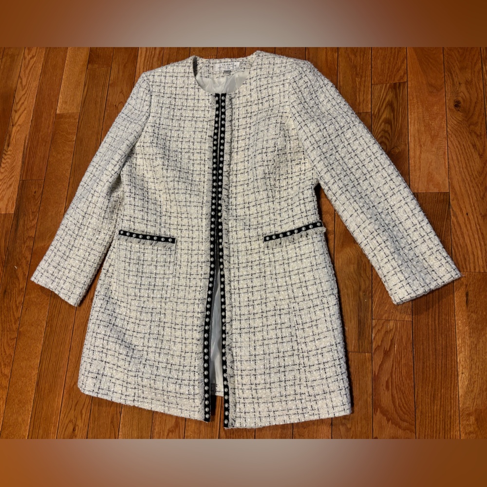 Tahari Arthu Levine women 12P White Tweed Pearl-Trim Open Front Jacket business